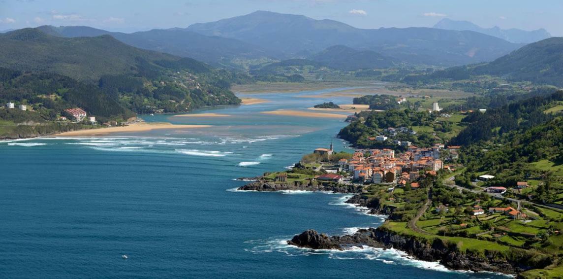 Hôtel Alojamiento Gaztelugatxe à Bermeo Extérieur photo